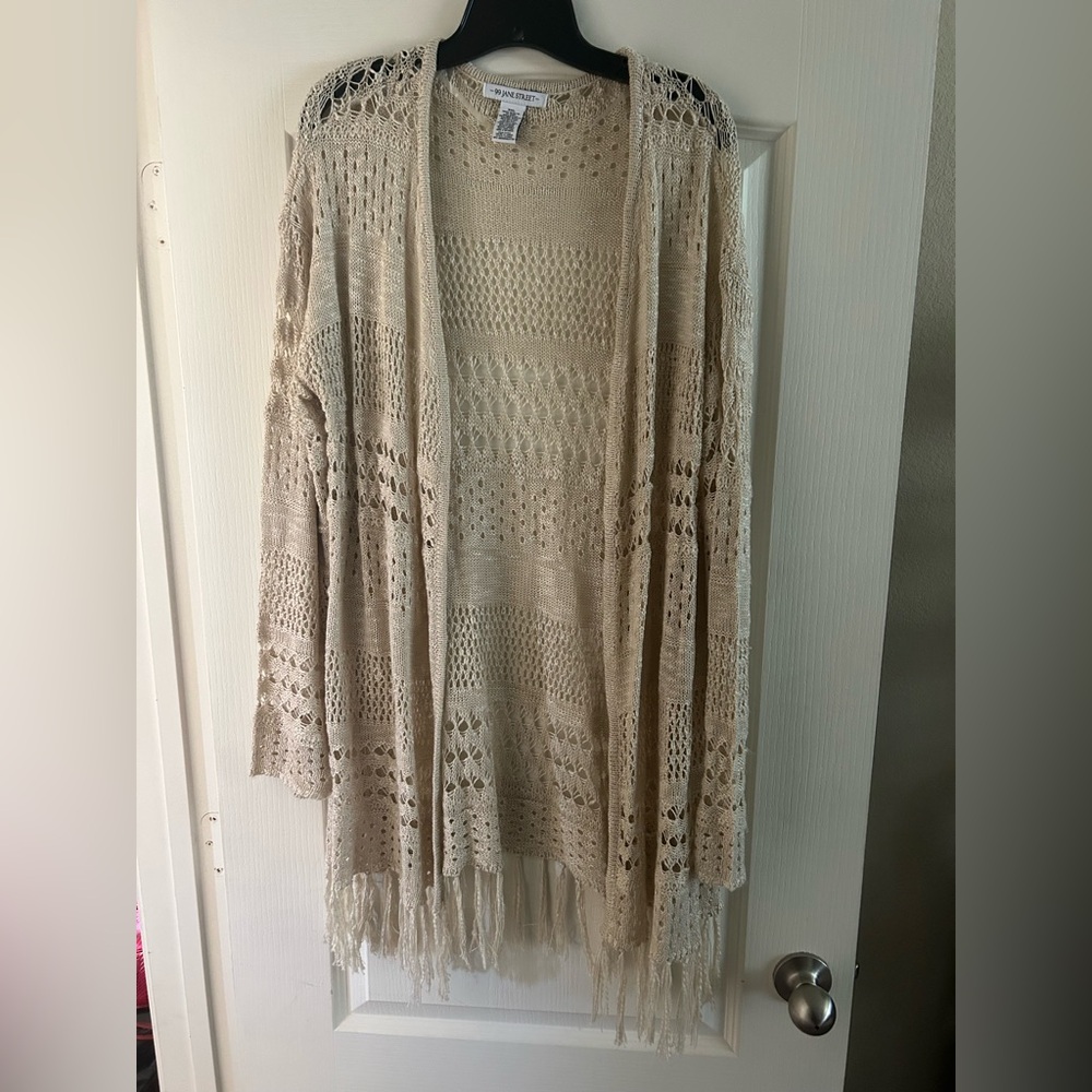 Cream Cardigan Sweater with Intricate Knit Pattern
